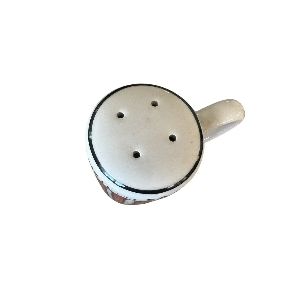 Popcorn Seasoning Salt And Pepper Shakers, Ceramic,‎ 4 Inches Tall, Gently Used